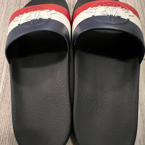 Men’s Moncler slides basile for pool/beach/summer size IT40 - Picture 3 of 6